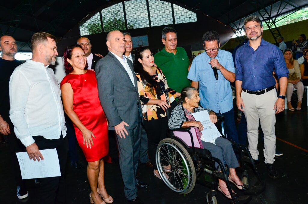 Prefeitura de Goiânia e TJ-GO Entregam 650 Escrituras no Dia D da Regularização Fundiária