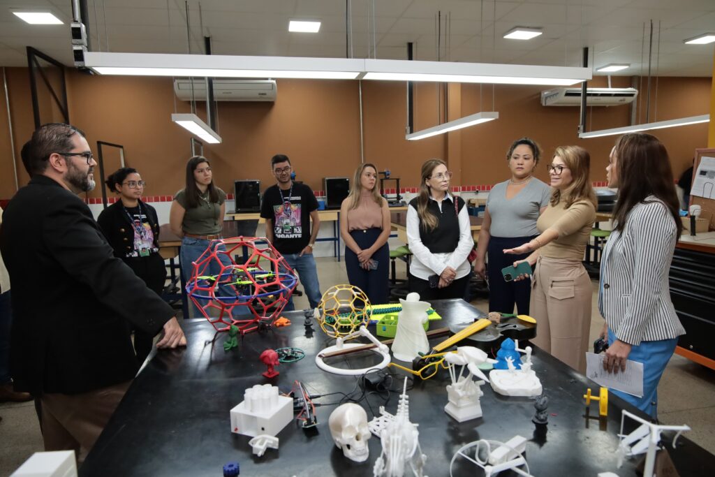 Primeira-dama de Aparecida reforça compromisso com educação e meio ambiente em visita a projetos