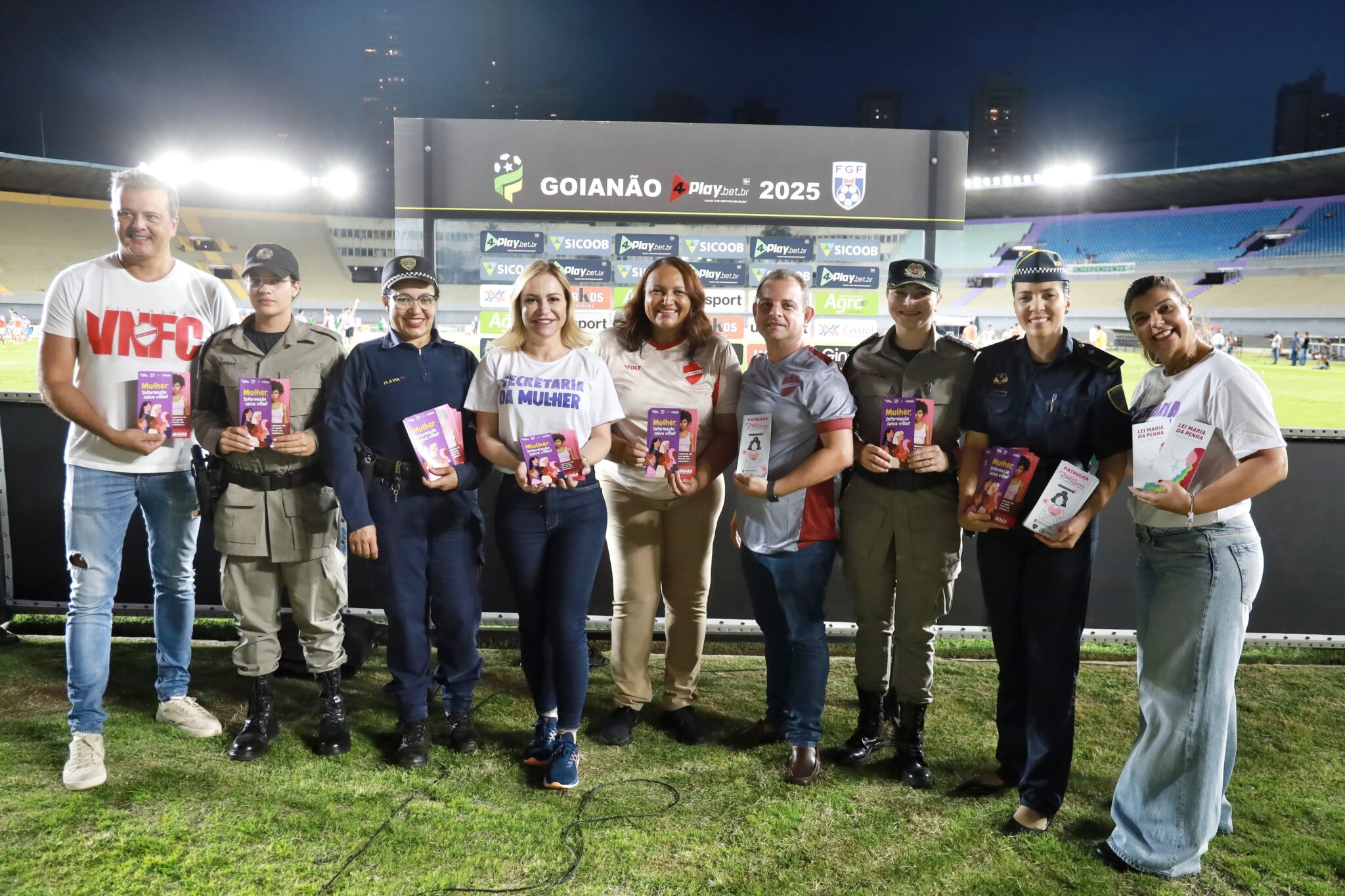 Vice-prefeita lidera ação contra violência à mulher no Serra Dourada