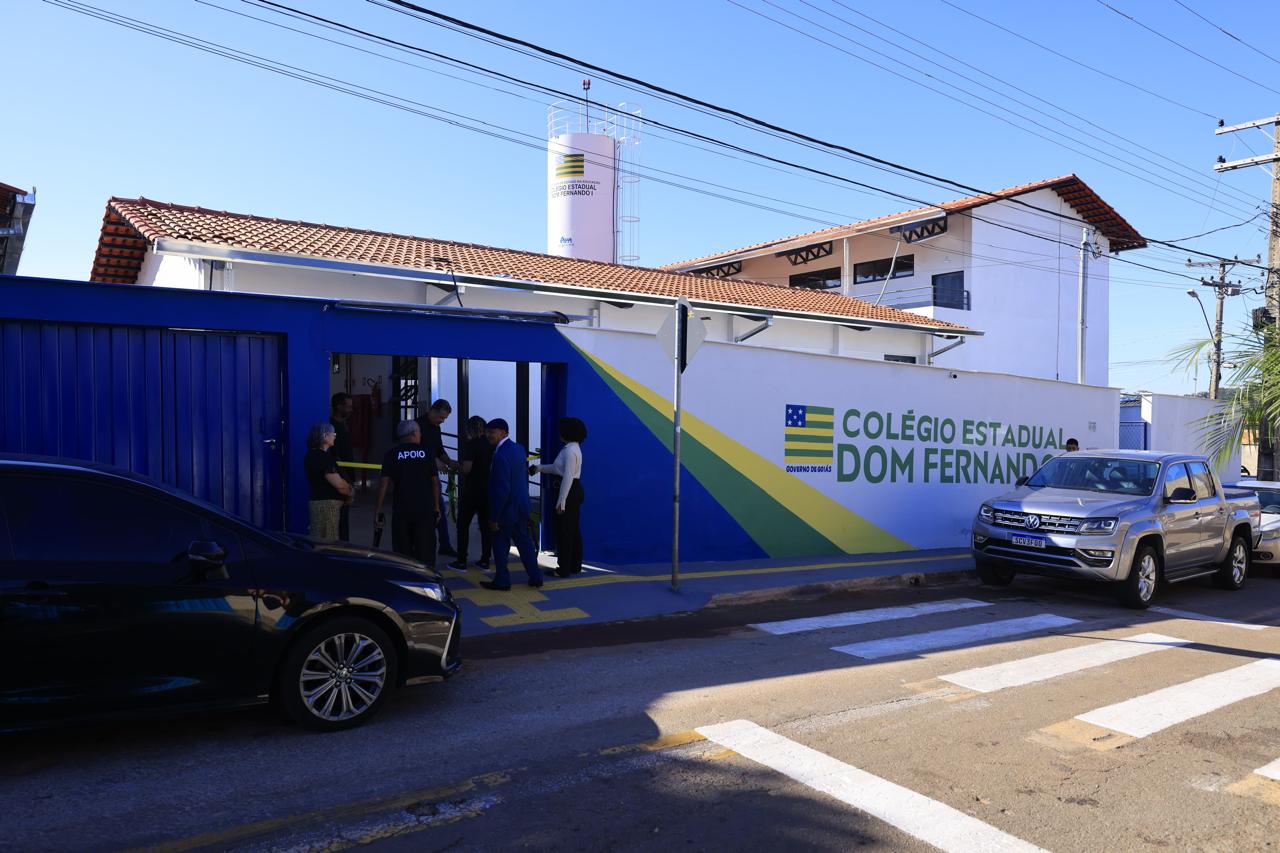 Ronaldo Caiado inaugura nova sede do Colégio Estadual Dom Fernando I em Goiânia