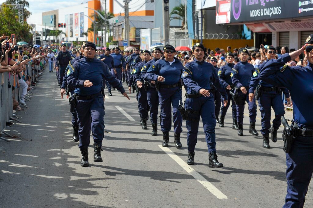 Aparecida de Goiânia comemora 103 anos com desfile cívico e bolo gigante