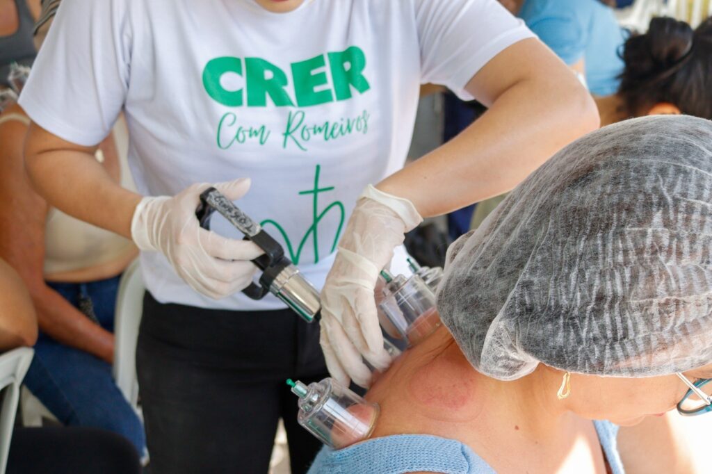 Crer com Romeiros oferece serviços de saúde na Romaria do Divino Pai Eterno