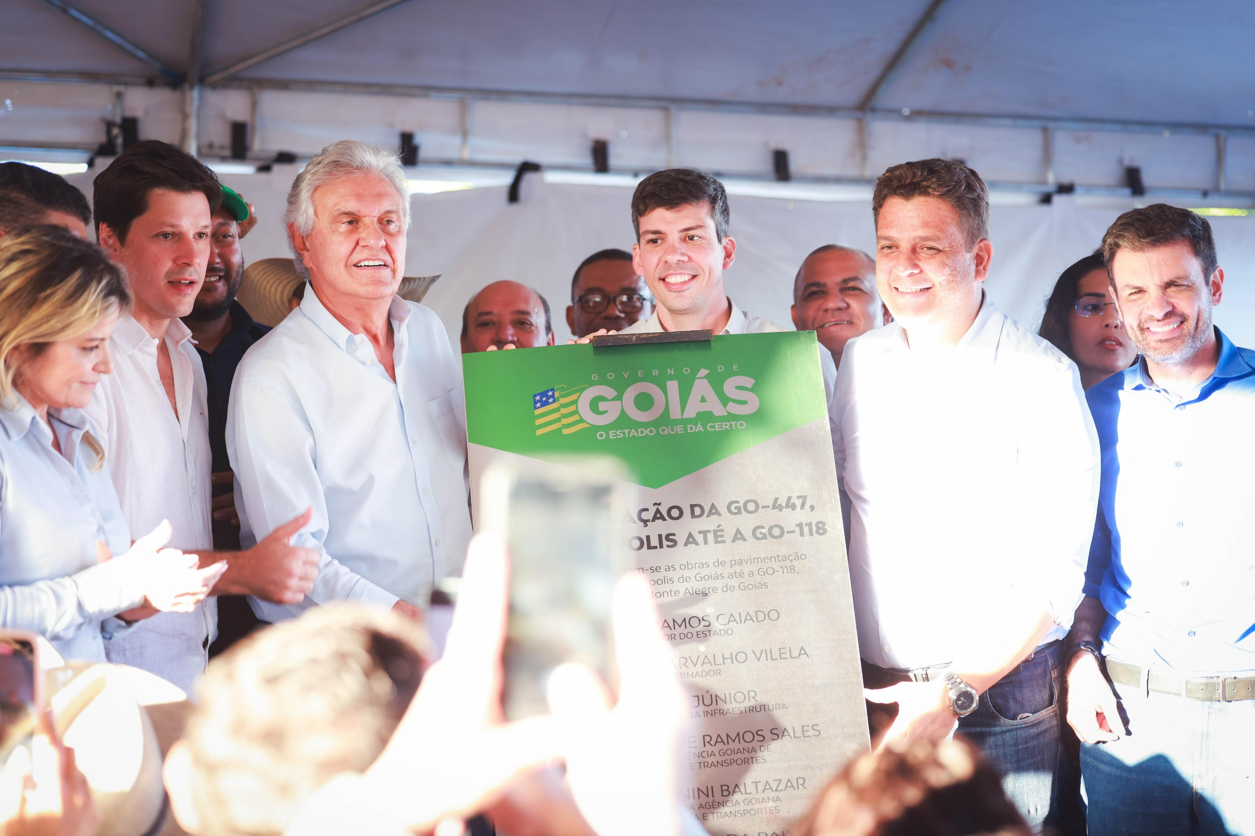 Governo de Goiás entrega pavimentação da GO-447 entre Divinópolis e GO-118
