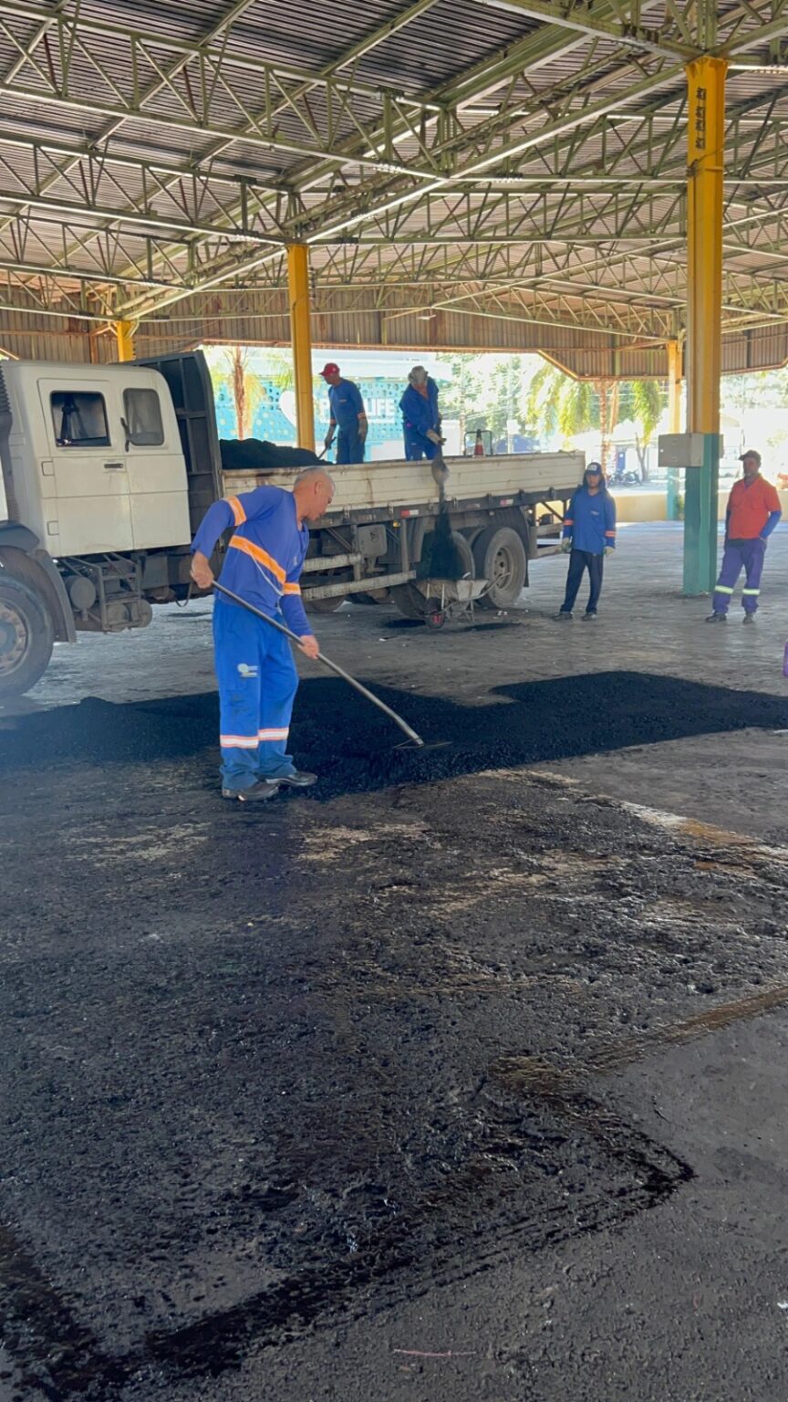 Goiânia recupera piso asfáltico do Cepal do Jardim América