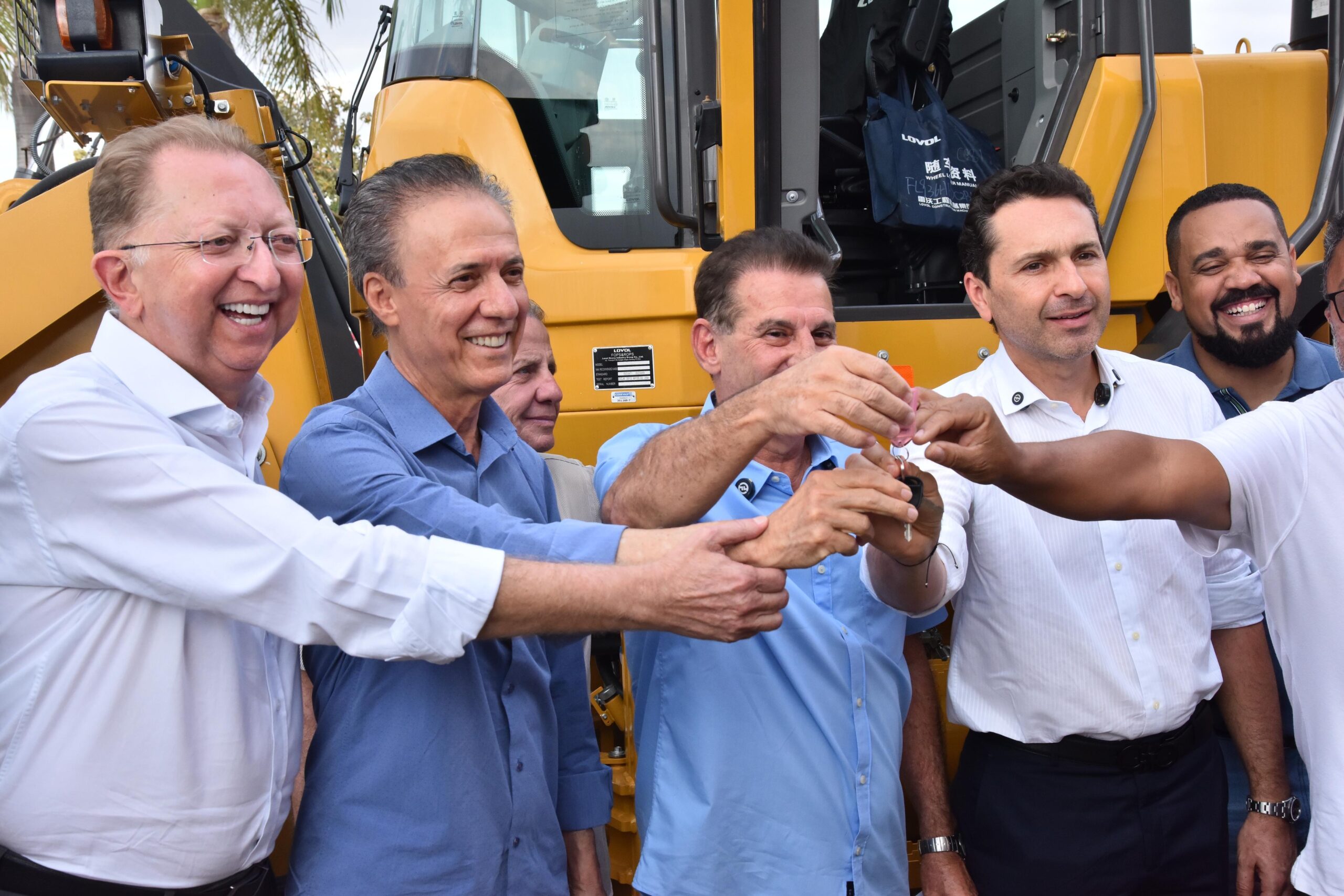Aparecida de Goiânia recebe maquinários para infraestrutura e zeladoria
