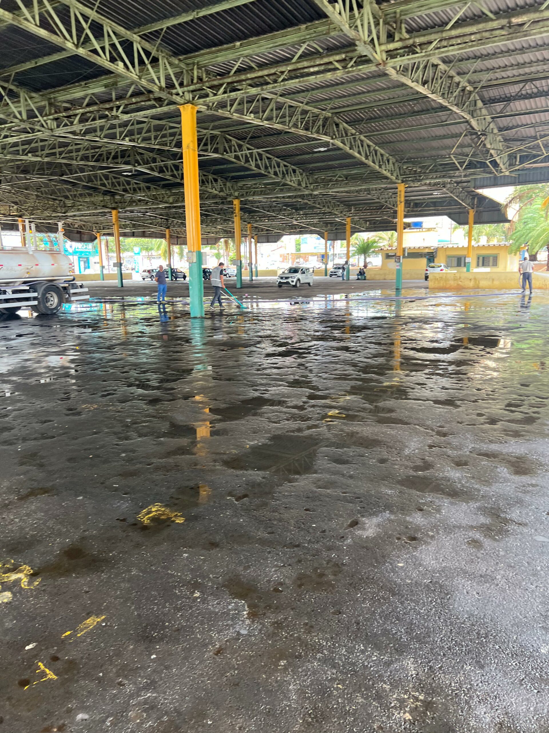 Goiânia faz limpeza profunda em duas etapas no Cepal do Jardim América