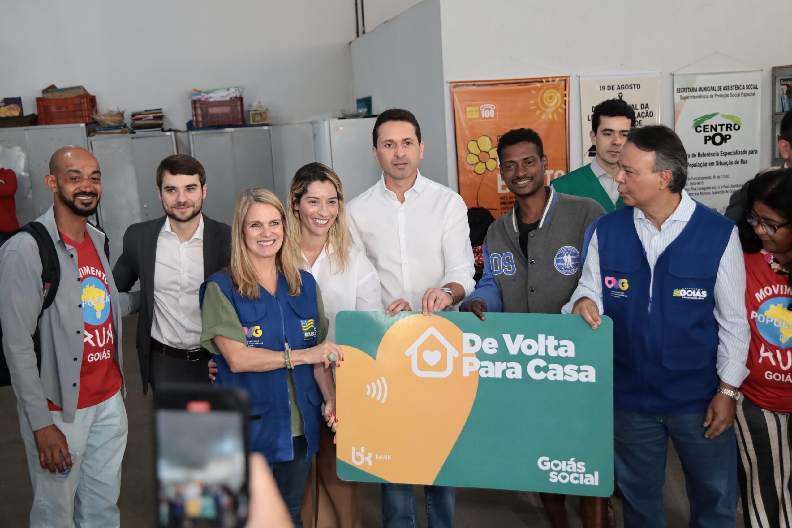 Aparecida de Goiânia e Goiás lançam projeto Dignidade na Rua para acolher pessoas em situação de rua