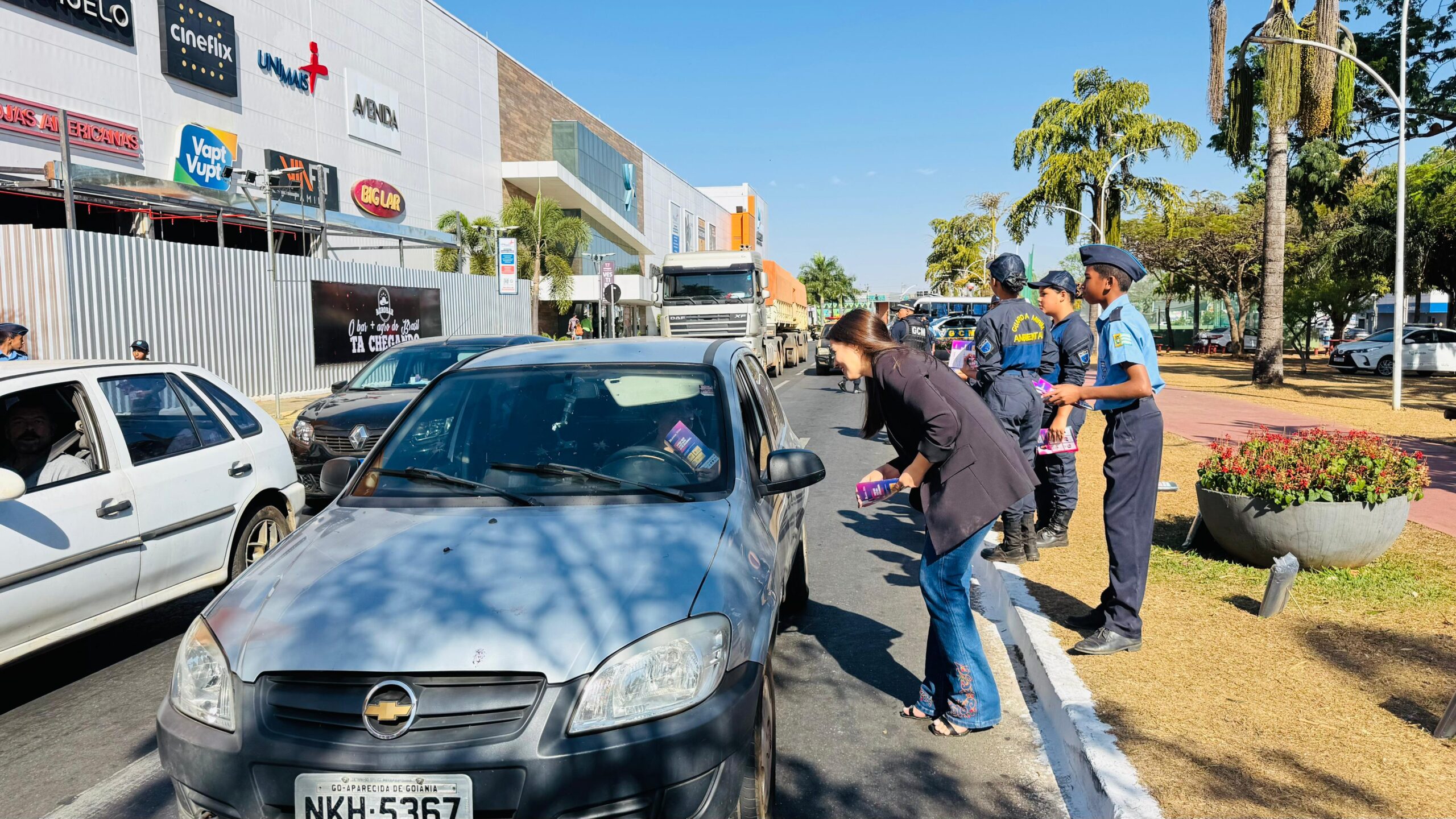 Aparecida de Goiânia encerra Agosto Lilás com blitz educativa contra violência doméstica