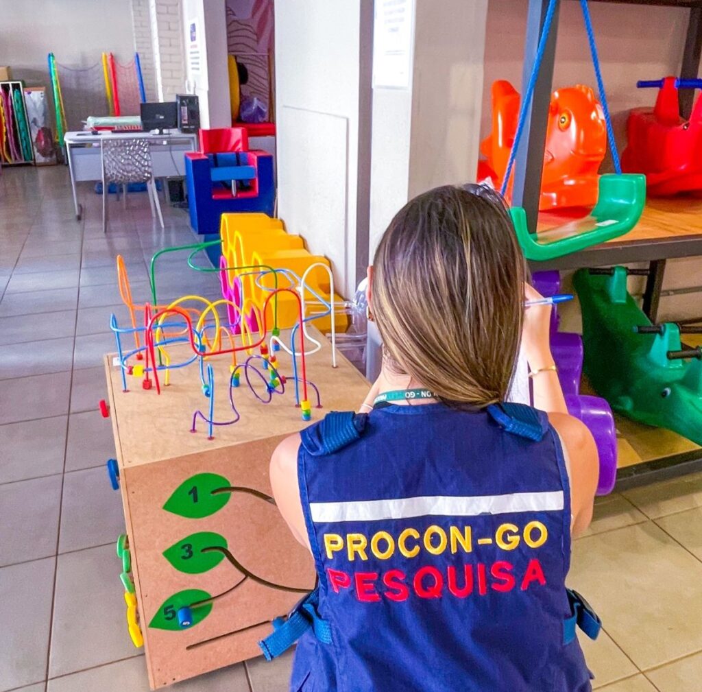Procon Goiás identifica variação de até 266% em preços de presentes do Dia das Crianças