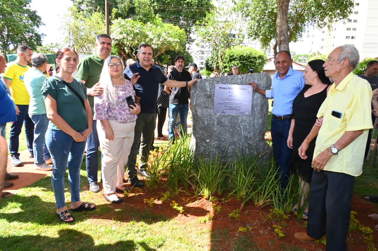 Mabel entrega Praça Nair Pacheco revitalizada no Jardim América