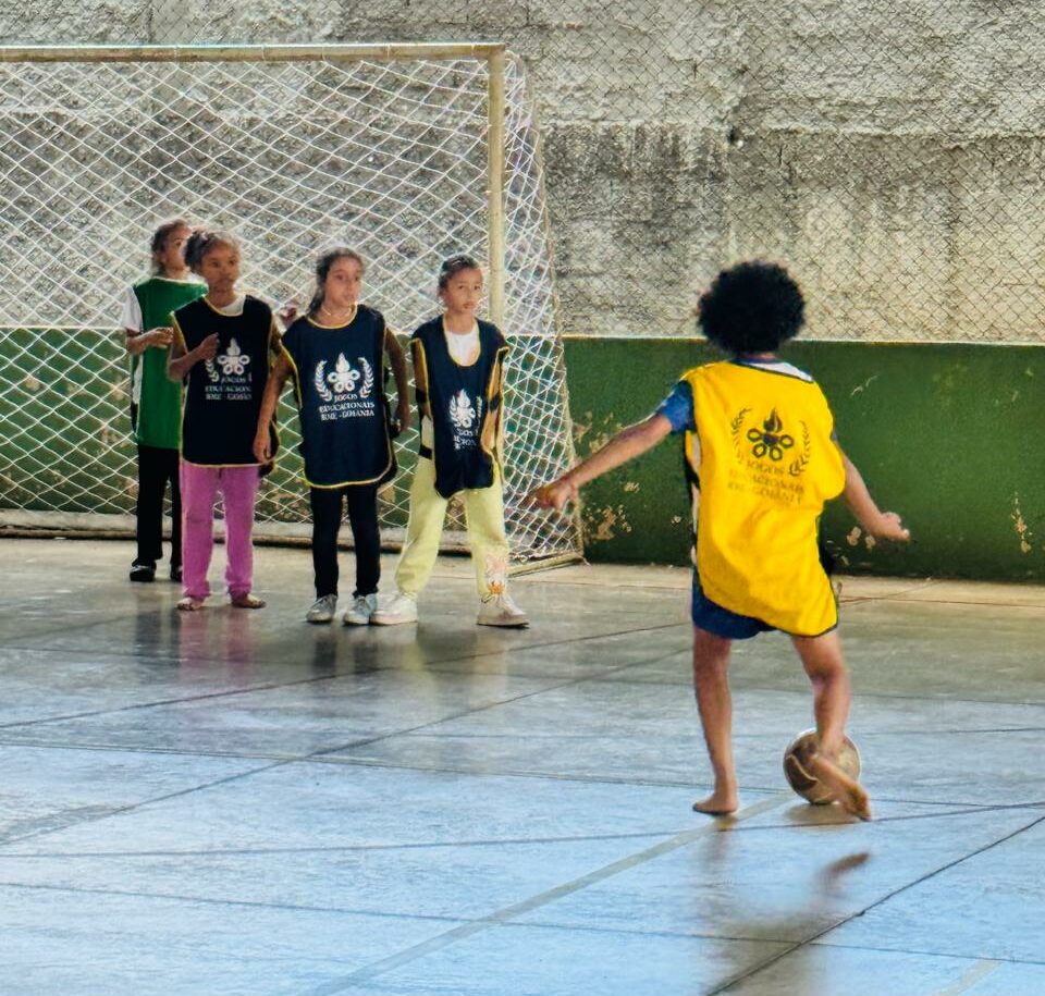 Projeto Futebol de Rua chega a escolas municipais de Goiânia
