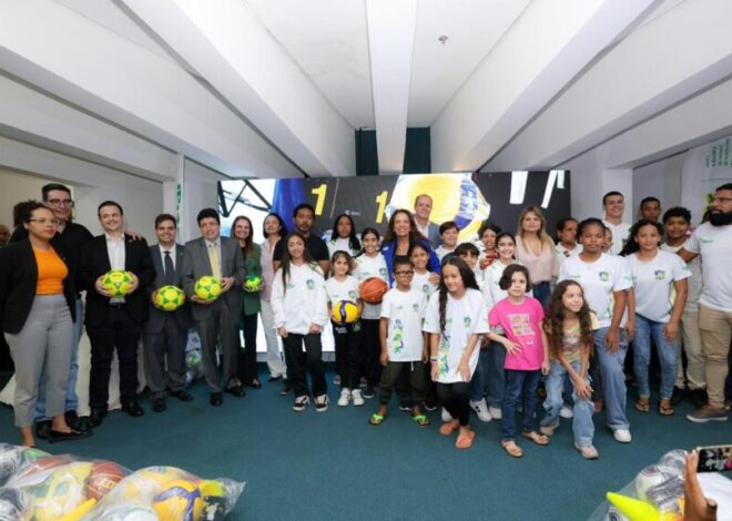 Governo entrega R$ 1,5 milhão em material esportivo para 52 municípios goianos