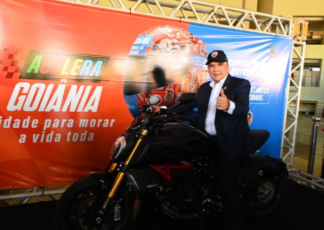 MotoGP Goiânia: Mabel participa de exposição de motos Ducati no Paço Municipal