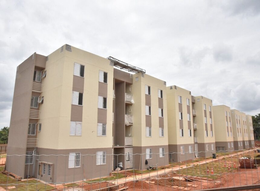 Prefeitura, Agehab e Governo Federal divulgam lista das famílias aptas à entrega de documentação para apartamentos do MCMV