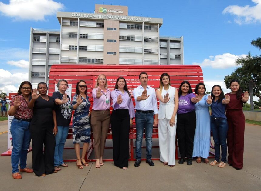 Prefeitura de Aparecida reforça enfrentamento à violência contra a mulher com instalação do Banco Vermelho