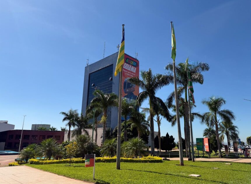 PREFEITURA DE GOIÂNIA CONVOCA 394 APROVADOS EM PROCESSO SELETIVO DA EDUCAÇÃO