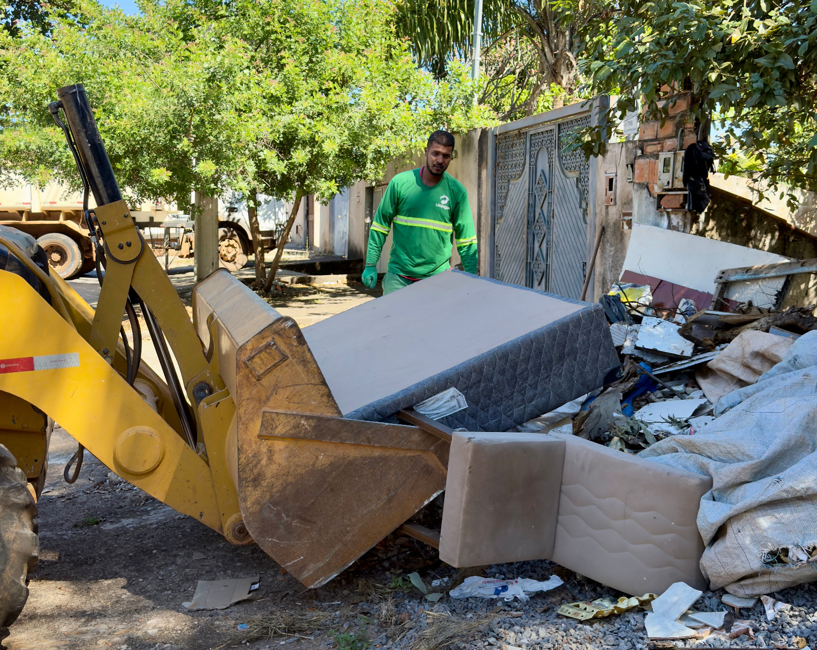 Consórcio Limpa Gyn retira mais de 420 mil toneladas de entulhos no primeiro semestre de 2026