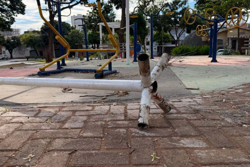 Vândalos danificam equipamentos em praças recém‑revitalizadas pela Prefeitura de Goiânia